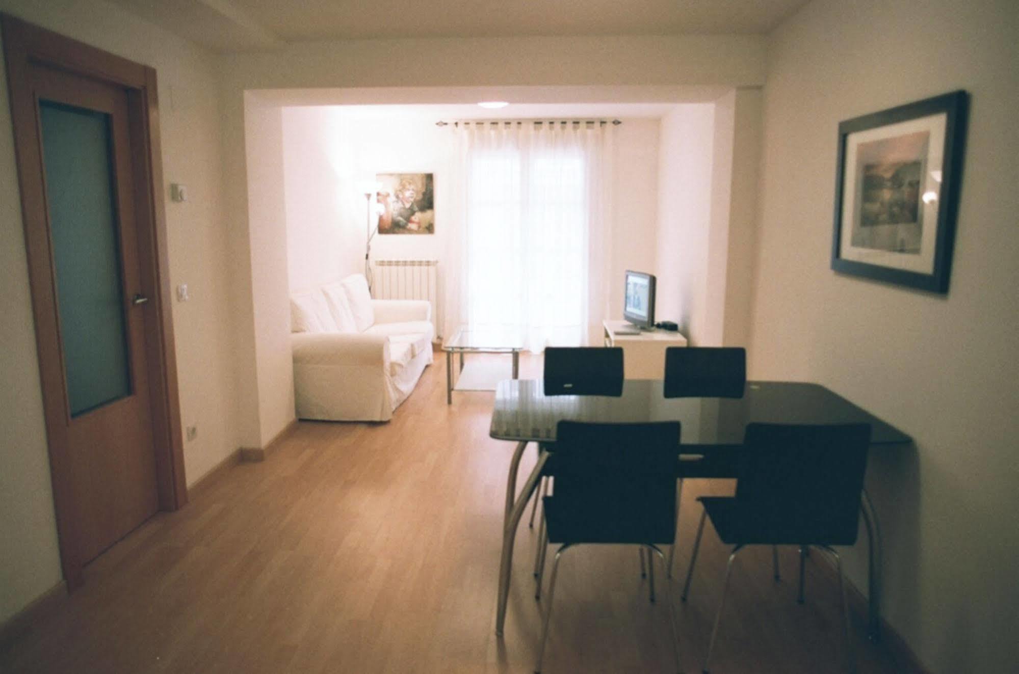 Apartamentos Auhabitat Zaragoza, Edificio De Apartamentos Turisticos Luaran gambar