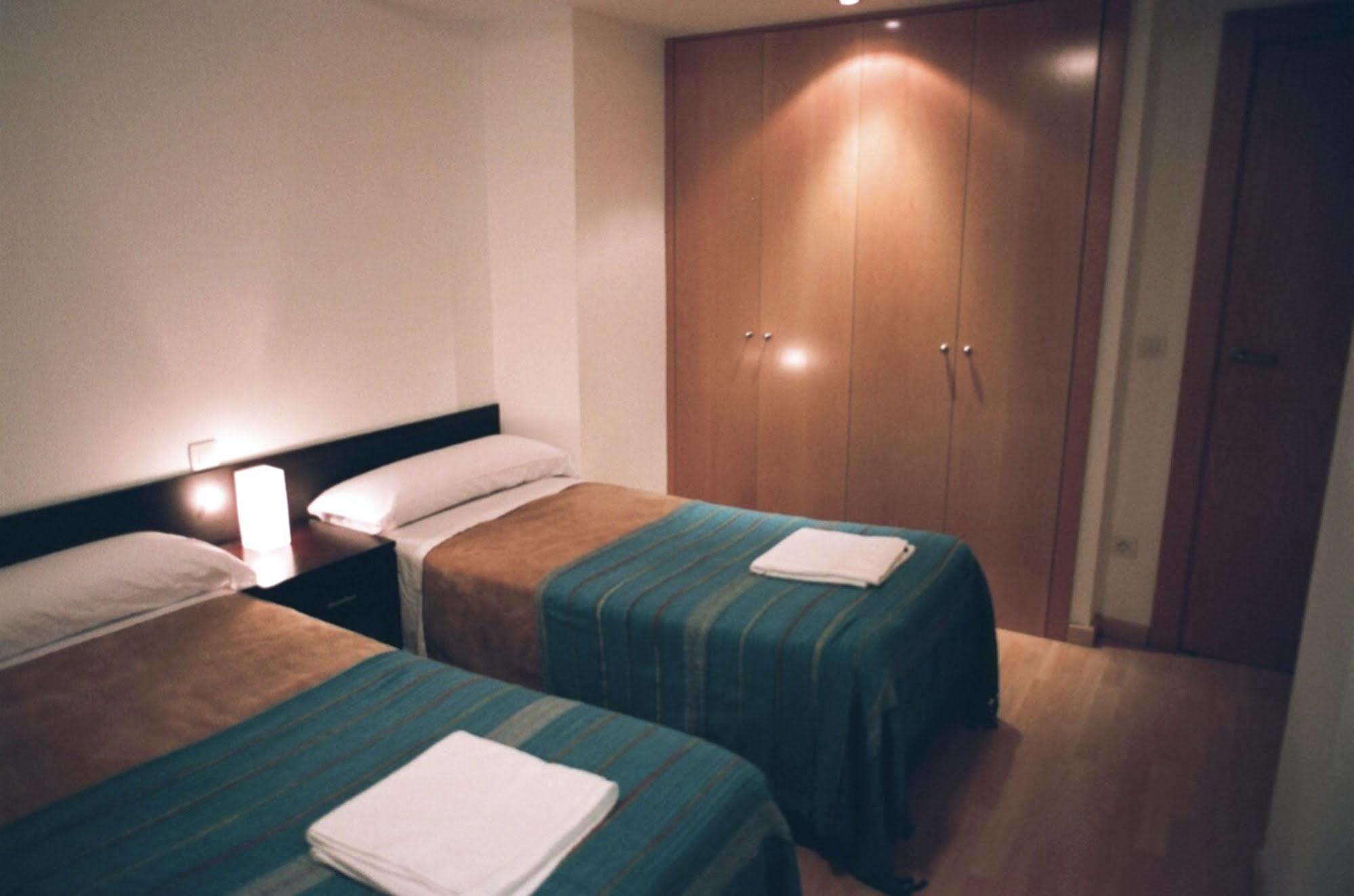 Apartamentos Auhabitat Zaragoza, Edificio De Apartamentos Turisticos Luaran gambar
